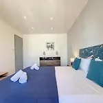 Nestor&Jeeves - Palais Hispania - Top Floor Apartment